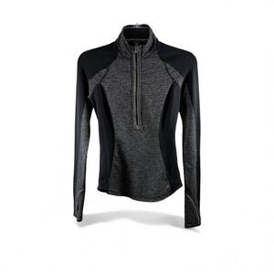 Lululemon U Turn Reversible Top in Black Size XS